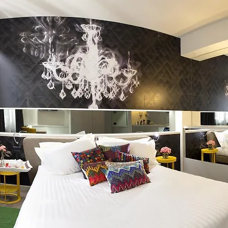 Hotel & Co