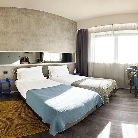 & Co Hotel 4*